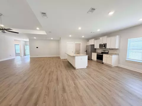 Living - 2456 Dakota Way, Crestview, FL 32536 photo 5 of 8