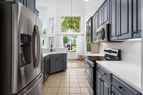 Kitchen - 875 Indigo Loop, Miramar Beach, FL 32550 photo 3 of 4
