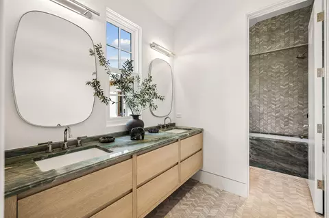 Bath - 139 Longtail Rd, Alys Beach, FL 32461 photo 6 of 10