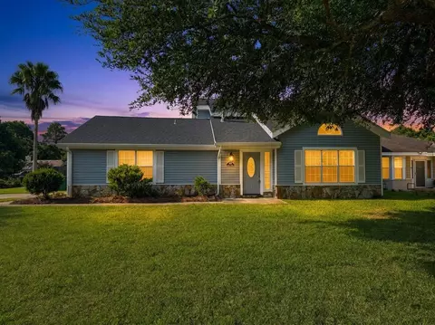 1908 Heartland Dr, Fort Walton Beach, FL 32547