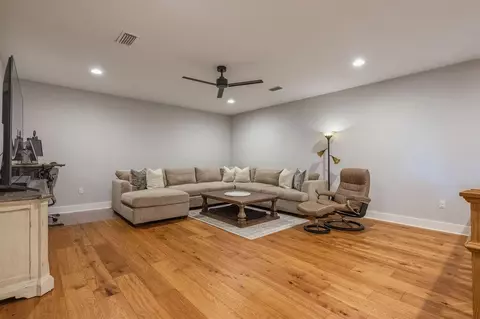 Living - 1156 Deer Moss Loop, Niceville, FL 32578 photo 4 of 5