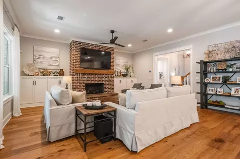 Living - 1156 Deer Moss Loop, Niceville, FL 32578 photo 1 of 5