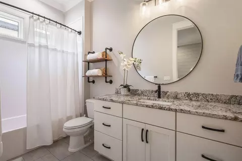 Bath - 1156 Deer Moss Loop, Niceville, FL 32578 photo 5 of 7