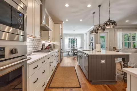 Kitchen - 1156 Deer Moss Loop, Niceville, FL 32578 photo 5 of 5