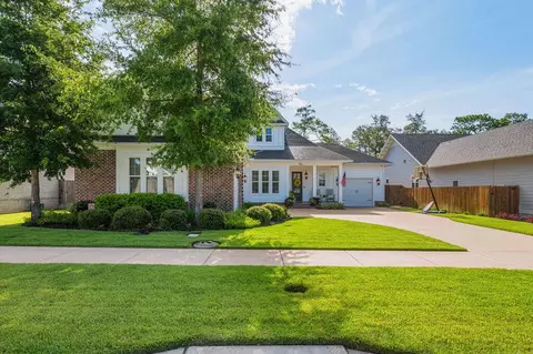 Exterior - 1156 Deer Moss Loop, Niceville, FL 32578 photo 2 of 8