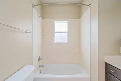 Bath - 3280 Chappelwood Dr, Crestview, FL 32539 photo 7 of 9