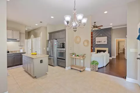 Entry Way - 3280 Chappelwood Dr, Crestview, FL 32539 photo 3 of 7