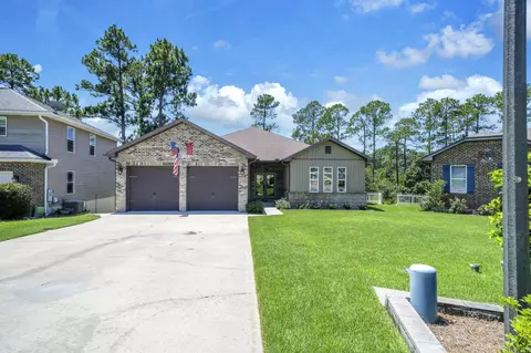 233 Gracie Ln, Niceville, FL 32578