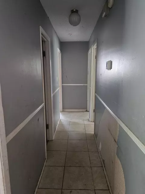 Entry Way - 2942 NE 2nd Ave, Crestview, FL 32539 photo 1 of 1