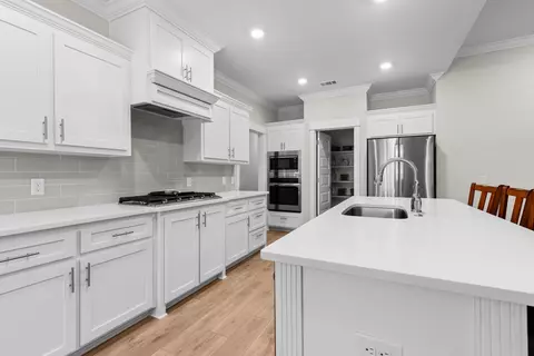 Kitchen - 6297 Howie Way, Pace, FL 32571 photo 7 of 10