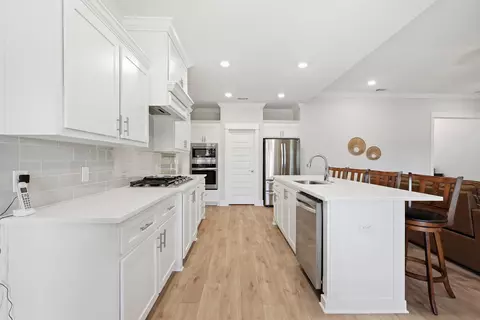 Kitchen - 6297 Howie Way, Pace, FL 32571 photo 2 of 10