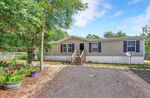328 E Raphael Rd, Defuniak Springs, FL 32433