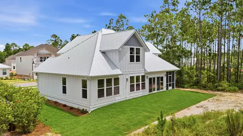 Exterior - 71 Clarke Hill Rd, Freeport, FL 32439 photo 5 of 6