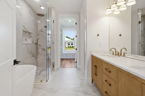 Bath - 71 Clarke Hill Rd, Freeport, FL 32439 photo 1 of 10