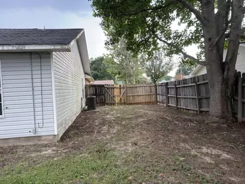 Exterior - 1246 Ego Dr, Crestview, FL 32536 photo 4 of 7