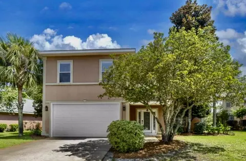 330 Tequesta Dr, Destin, FL 32541