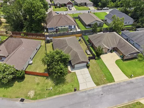 View/Area - 4541 Hermosa Rd, Crestview, FL 32539 photo 5 of 5
