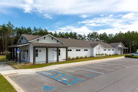 Exterior - 371 Lightning Bug Ln, Freeport, FL 32439 photo 9 of 10