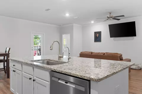 Kitchen - 371 Lightning Bug Ln, Freeport, FL 32439 photo 3 of 3