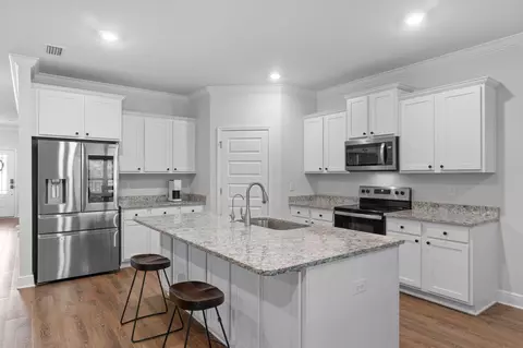 Kitchen - 371 Lightning Bug Ln, Freeport, FL 32439 photo 2 of 3
