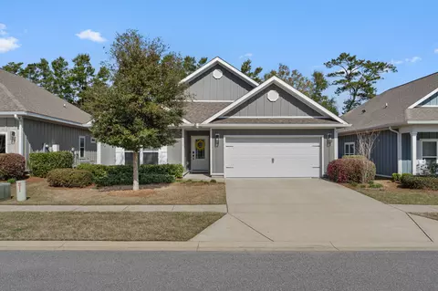 Exterior - 371 Lightning Bug Ln, Freeport, FL 32439 photo 1 of 10