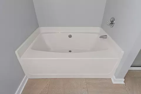 Bath - 1244 Northview Dr, Crestview, FL 32536 photo 4 of 5