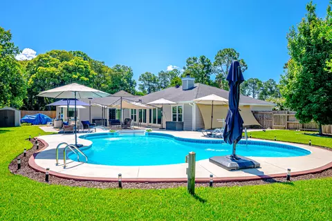 169 Grand Lagoon Shores Dr, Panama City Beach, FL 32408
