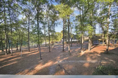 View/Area - 115 Steves Pl, Crestview, FL 32536 photo 2 of 4