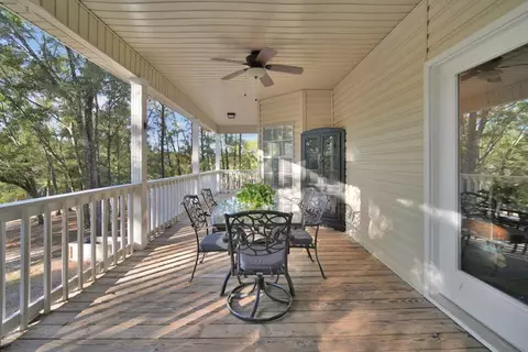 Exterior - 115 Steves Pl, Crestview, FL 32536 photo 3 of 8
