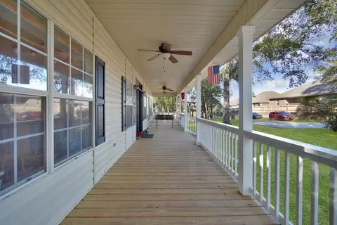 Exterior - 115 Steves Pl, Crestview, FL 32536 photo 1 of 8