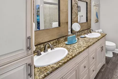 Bath - 264 Eagle Dr, Miramar Beach, FL 32550 photo 2 of 6