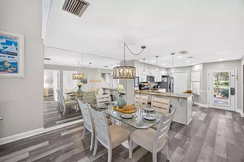 Dining - 264 Eagle Dr, Miramar Beach, FL 32550 photo 2 of 3