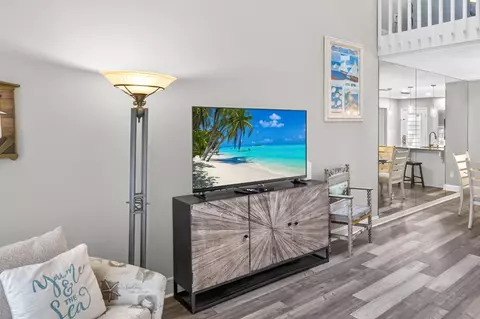 Living - 264 Eagle Dr, Miramar Beach, FL 32550 photo 5 of 7