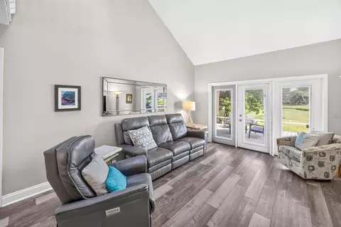 Living - 264 Eagle Dr, Miramar Beach, FL 32550 photo 2 of 7