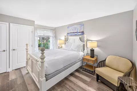 Bedroom - 264 Eagle Dr, Miramar Beach, FL 32550 photo 5 of 10