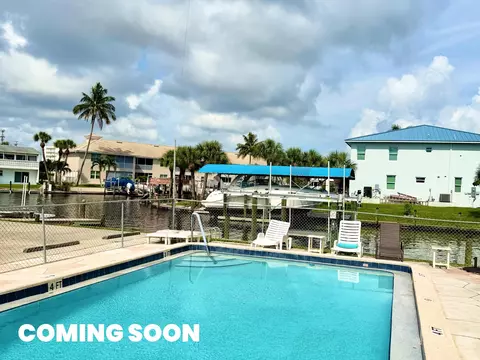 5111 Manor Ct #4, Cape Coral, FL 33904