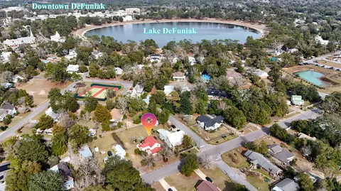 361 Park Ave, Defuniak Springs, FL 32435