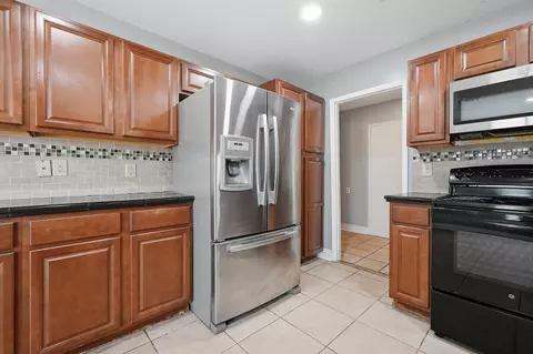 Kitchen - 104 Hollow Cv, Crestview, FL 32539 photo 3 of 3