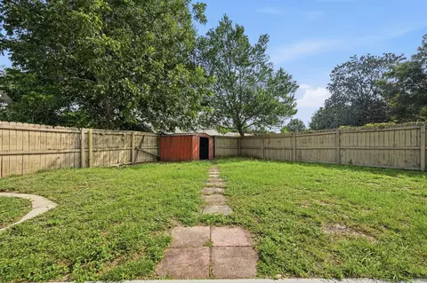 Exterior - 104 Hollow Cv, Crestview, FL 32539 photo 4 of 6