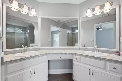 Bath - 104 Hollow Cv, Crestview, FL 32539 photo 1 of 5