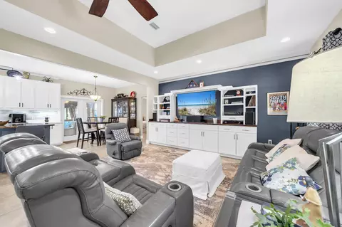 Living - 79 Shoreline Dr, Freeport, FL 32439 photo 2 of 4