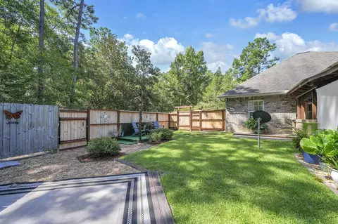 Exterior - 79 Shoreline Dr, Freeport, FL 32439 photo 8 of 17