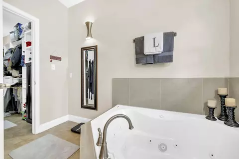 Bath - 79 Shoreline Dr, Freeport, FL 32439 photo 5 of 5