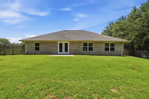 Exterior - 3058 Zach Ave, Crestview, FL 32536 photo 2 of 4