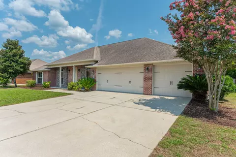 Exterior - 4531 Annabelle Ln, Crestview, FL 32539 photo 2 of 6