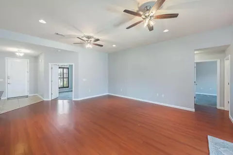 Living - 4531 Annabelle Ln, Crestview, FL 32539 photo 3 of 6