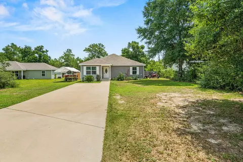 28 Rubens Ln, Defuniak Springs, FL 32433