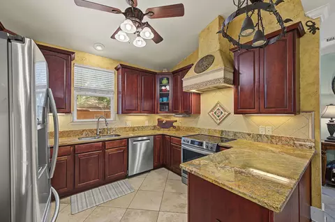 Kitchen - 599 Third Ave, Destin, FL 32541 photo 2 of 3