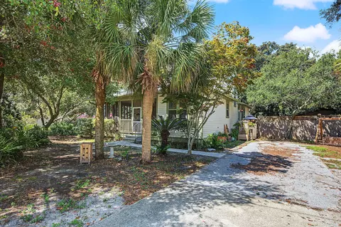 Exterior - 599 Third Ave, Destin, FL 32541 photo 8 of 8