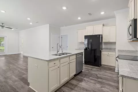 Kitchen - 328 Lightning Bug Ln, Freeport, FL 32439 photo 1 of 4